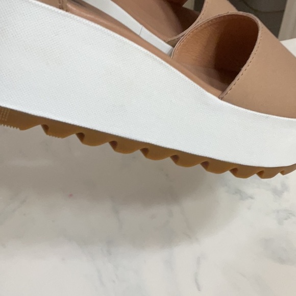 Sorel shoes - Picture 6 of 7